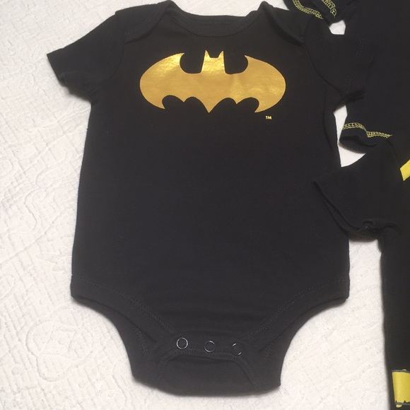 3-6m (4/$20) Assorted Batman Fanwear Onesies - Picture 2 of 11